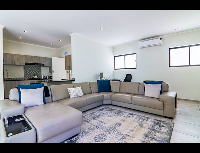 3 BEDROOM CLUSTER TO LET IN EDENBURG